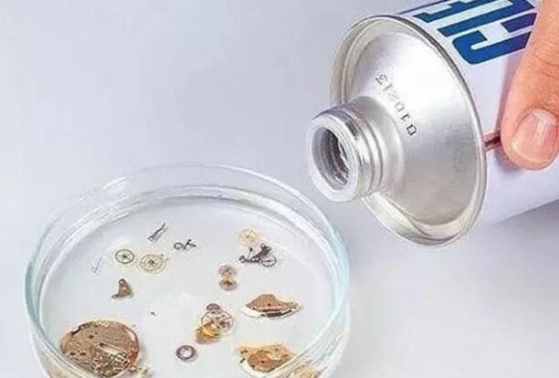 浪琴官網客服電話（浪琴手表機芯生銹的解決方法）