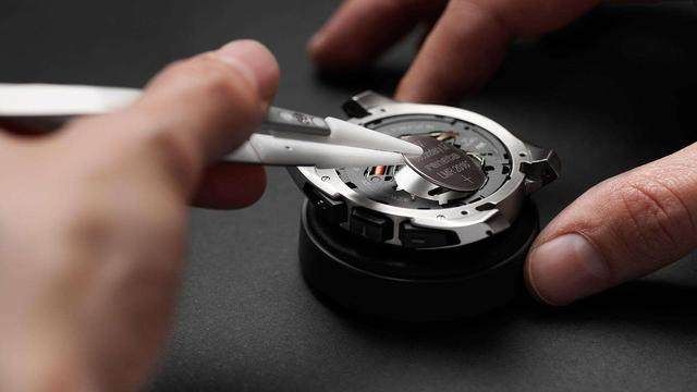 浪琴官網客服電話（浪琴手表機芯生銹的解決方法）