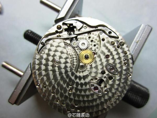 浪琴官網客服電話（浪琴手表機芯生銹的解決方法）